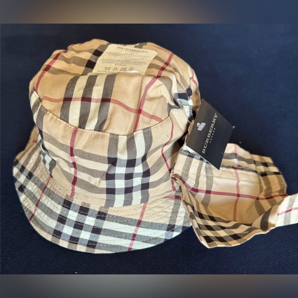 Burberry Checkered reversible Bucket Hat - Black, White, Tan NWT - Picture 4 of 5